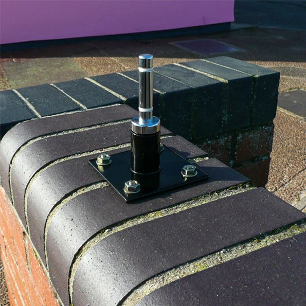 Bracket Mount Bearing Spindles for Flying Banners